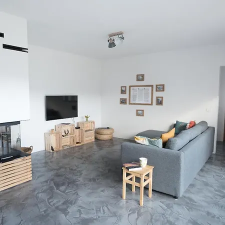 Hisa Sonca Toti Breg *