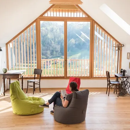 Hisa Sonca Toti Breg *