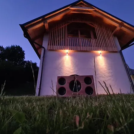 Hisa Sonca Toti Breg