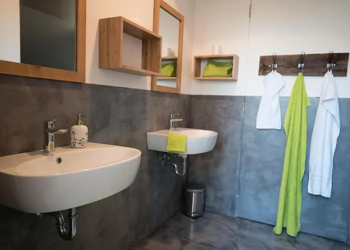 Landsted Hisa Sonca Toti Breg