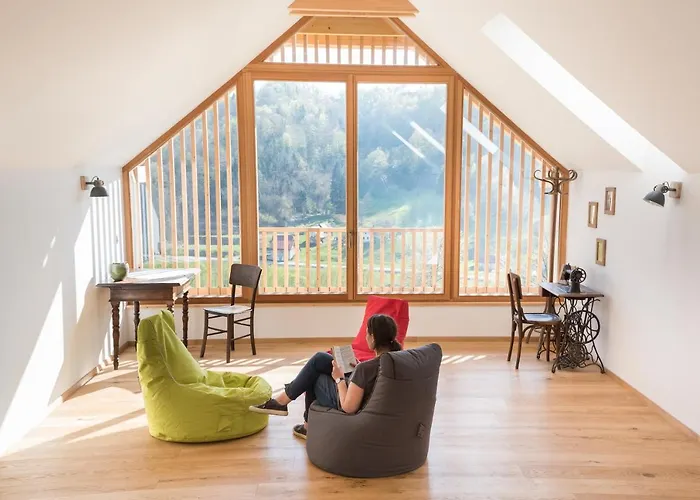 Hisa Sonca Toti Breg *